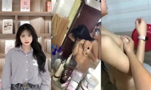 Cô bạn thân đang tắm mở cửa vào quay phim bị em mắng quá trời